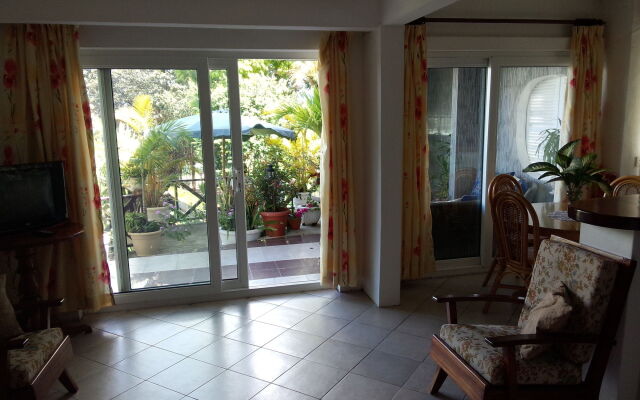 CHEZ LORNA 3 nights or plus