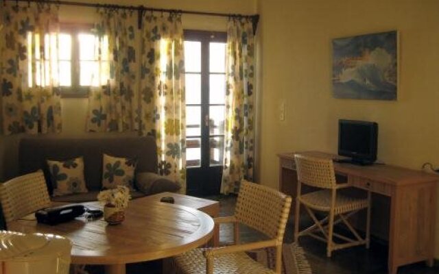 Agnanti Hotel & Apartments