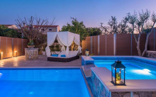 Villa Garden Star
