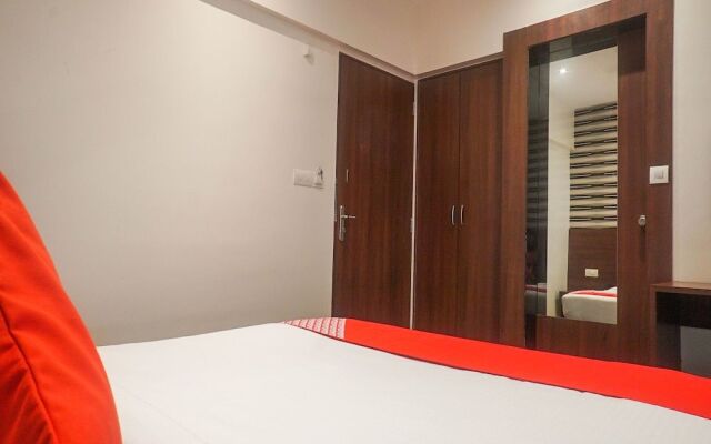 OYO Flagship 15614 Hotel Olive KEM Hospital