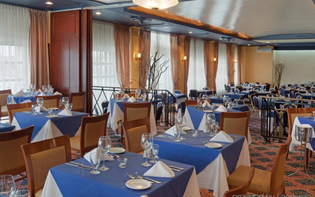 Armon Plaza Montreal Airport