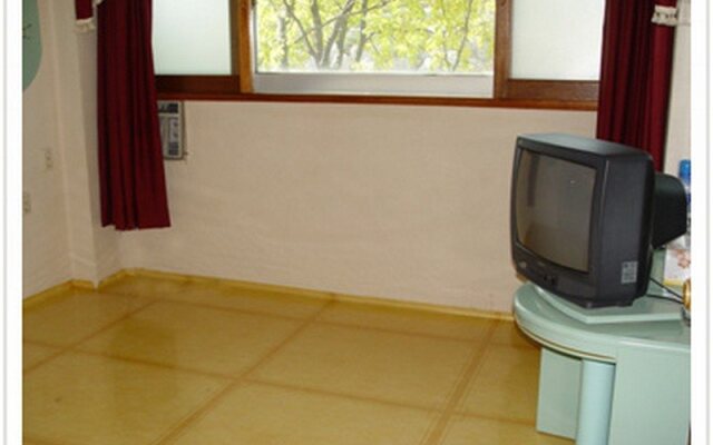 Gangneung Guramy Spa Motel