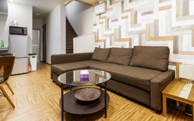 Senbonkita Terrace House