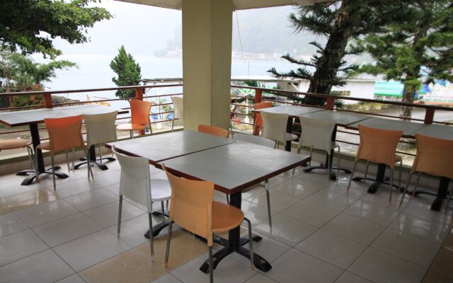 Hotel Pandu Lakeside Parapat