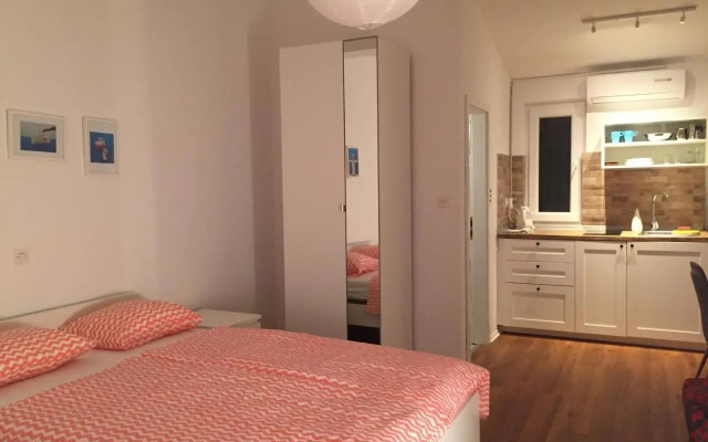 L&L Apartments
