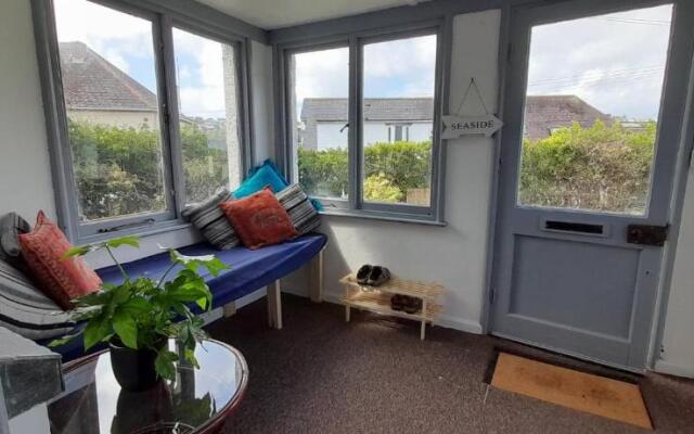 Perranporth Bungalow 2mins Walk to Beach!
