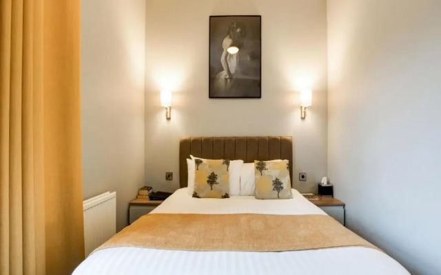 Mercure Peebles Barony Castle Hotel