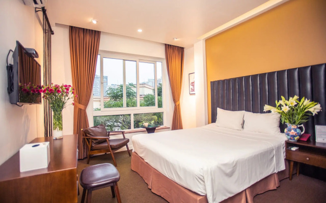 Dinh Hotel