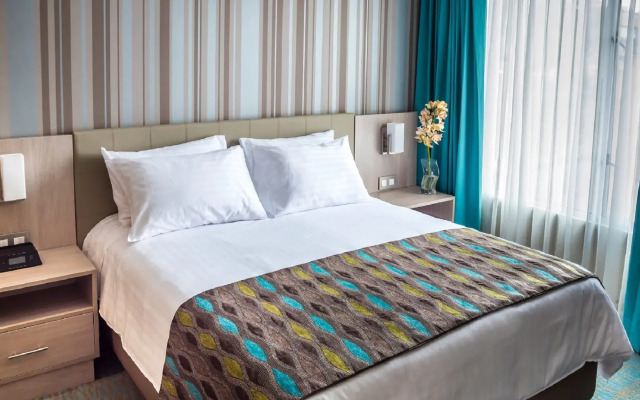 Hotel Plaza Suites