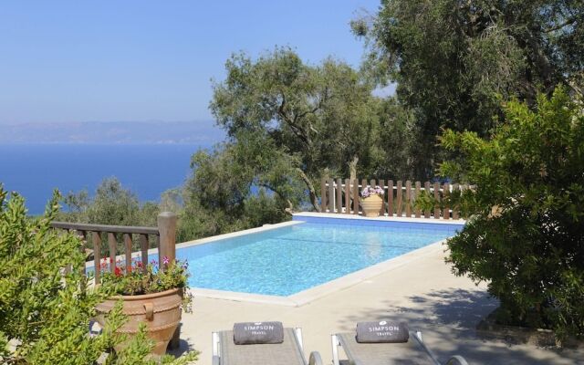 Joanna s House in Kourteika