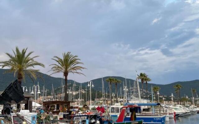 Studio 150 m de plage Golfe de Saint-Tropez