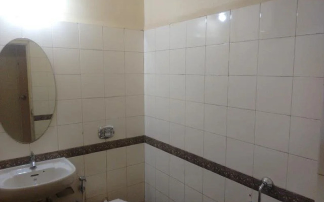 Hotel de Rajanigandha