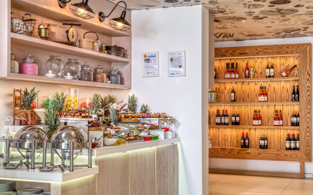 King Jason Protaras - Designed for Adults By Louis Hotels