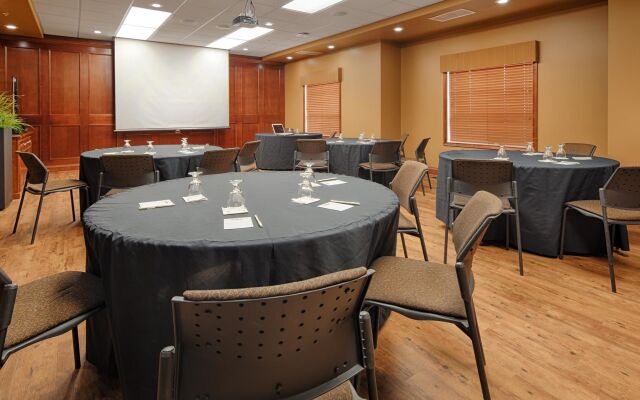 Best Western Plus Meridian Hotel