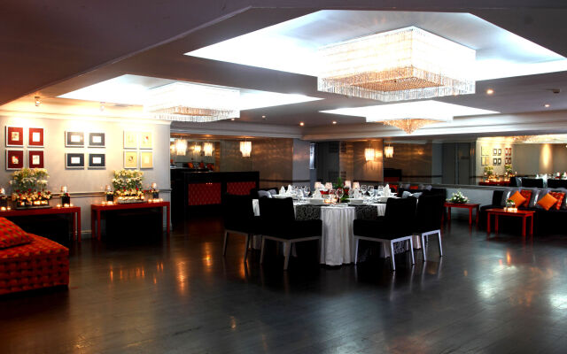 The Sulo Riviera Hotel