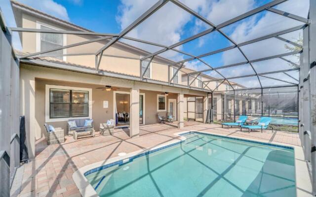 Spacious Home Near Disney