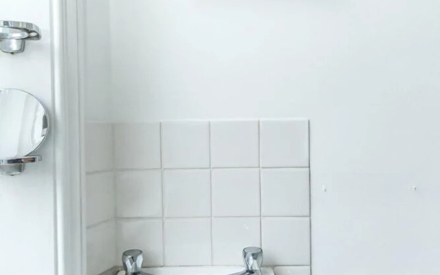 Spacious 1BR Period Apartment Hampstead