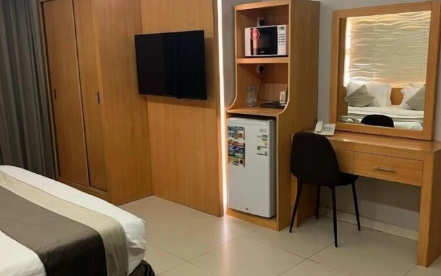 SMO Suite Hotel