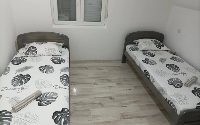 Ceca Apartment