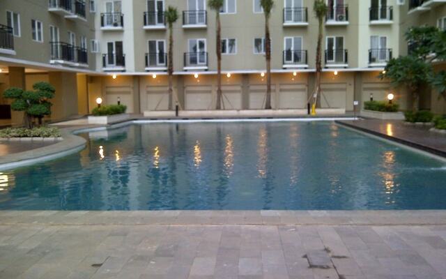 Puri Park View Apartment with Balcony
