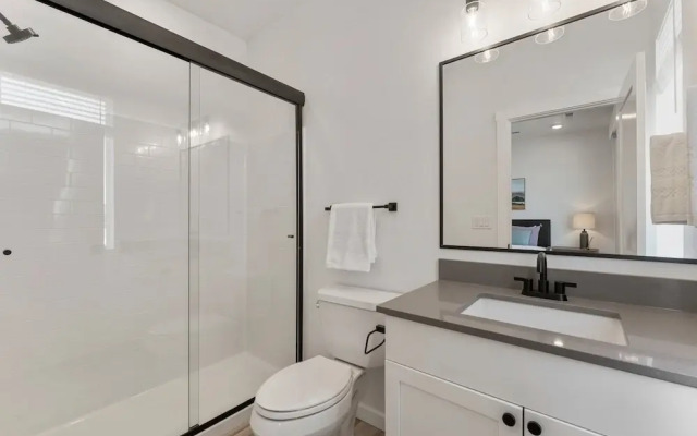 Sand Cove Retreat 5 Bedroom Townhouse