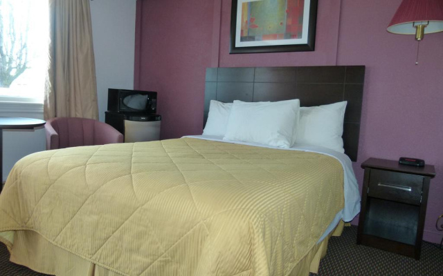 Country Squire Motel
