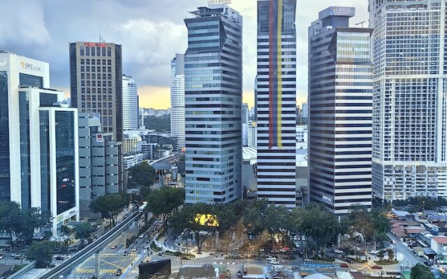 Amazing Pool By Platinum Suites