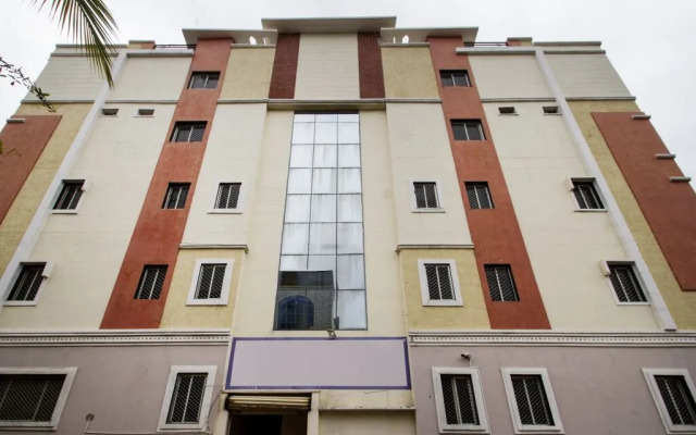 Ritesh Grand By OYO Rooms