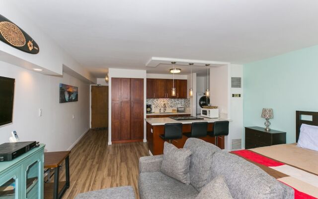 Discovery Bay 3505 1 Bedroom Condo