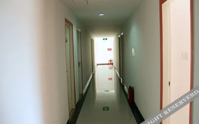 Yijia Hostel