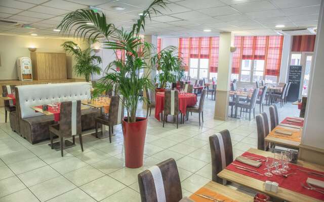 Kyriad Orange Centre