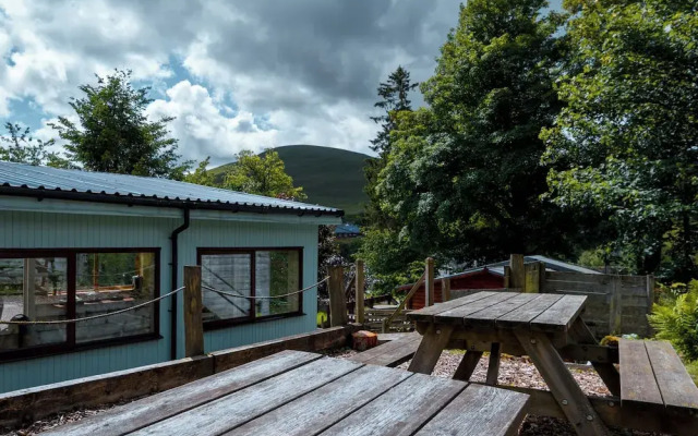 Gulabin Lodge and House