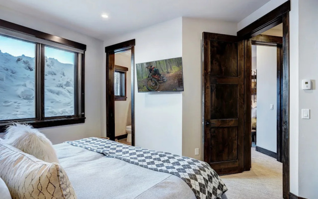 Wintours Leap 4 Bedroom Townhouse by RedAwning