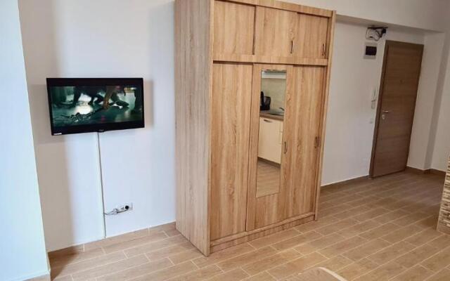 Studio Escape Mamaia next by LOFT