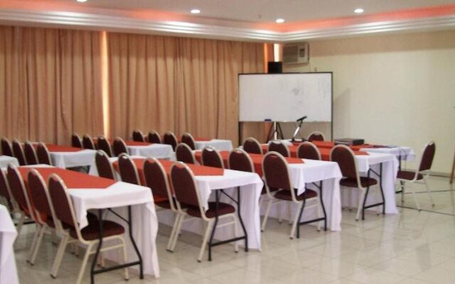 Crystal Apart Hotel