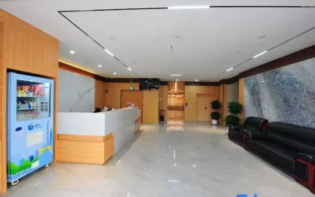 Yutian Tonghui Hotel
