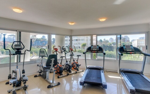 Comodo apartamento c/ piscina interior y exterior