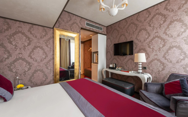 Carnival Palace Hotel