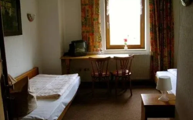 Landhotel Goldener Becher