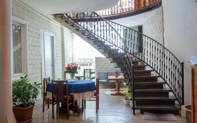 Anna's Guest house