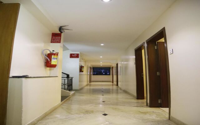 OYO 2726 Hotel Elegant