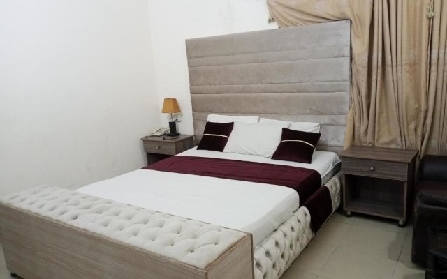Hotel Days Inn Gulberg