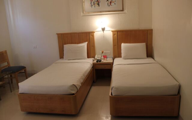 FabHotel Srujana Inn