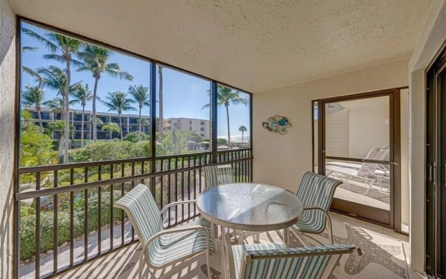 Sea Oats 142 2 Bedroom Home by RedAwning