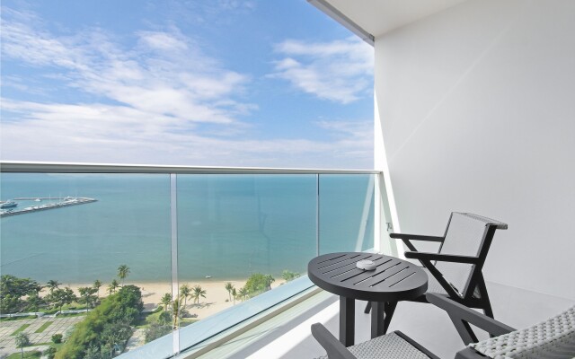 White Sand Beach Residences Pattaya