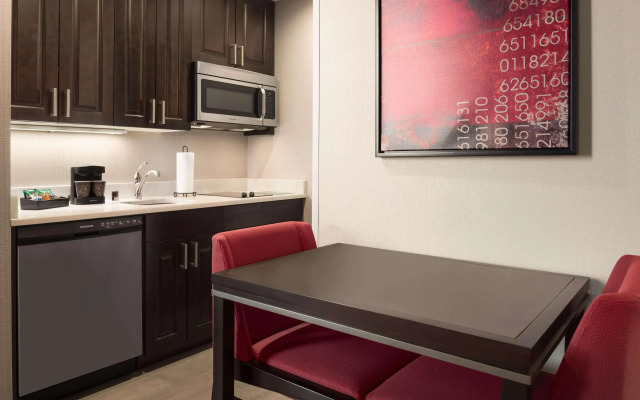 Homewood Suites By Hilton Milwaukee Downtown