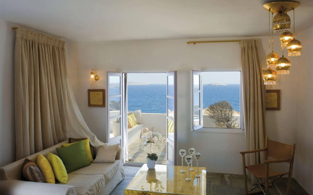 Onar Suites & Villas
