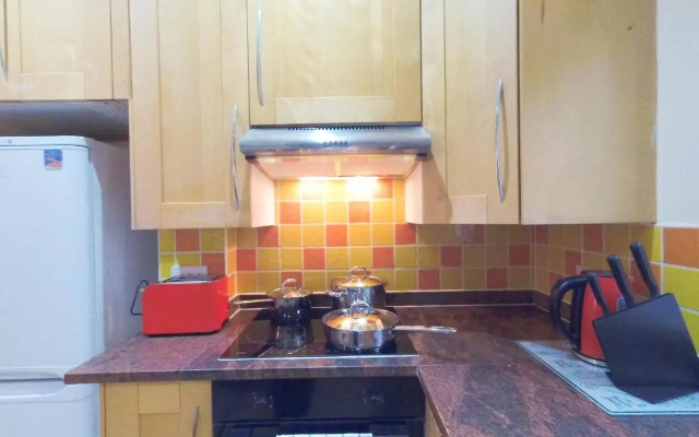 Flat 2 at 6 Tauton Mews