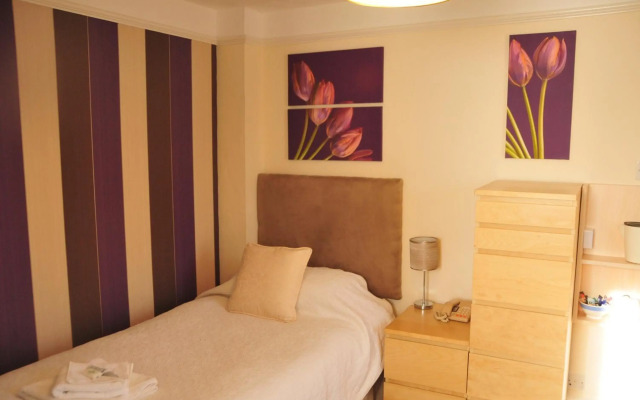 The Edward Hotel