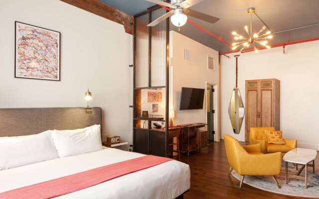Old 77 Hotel